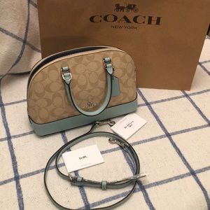 Coach crossbody hand bag